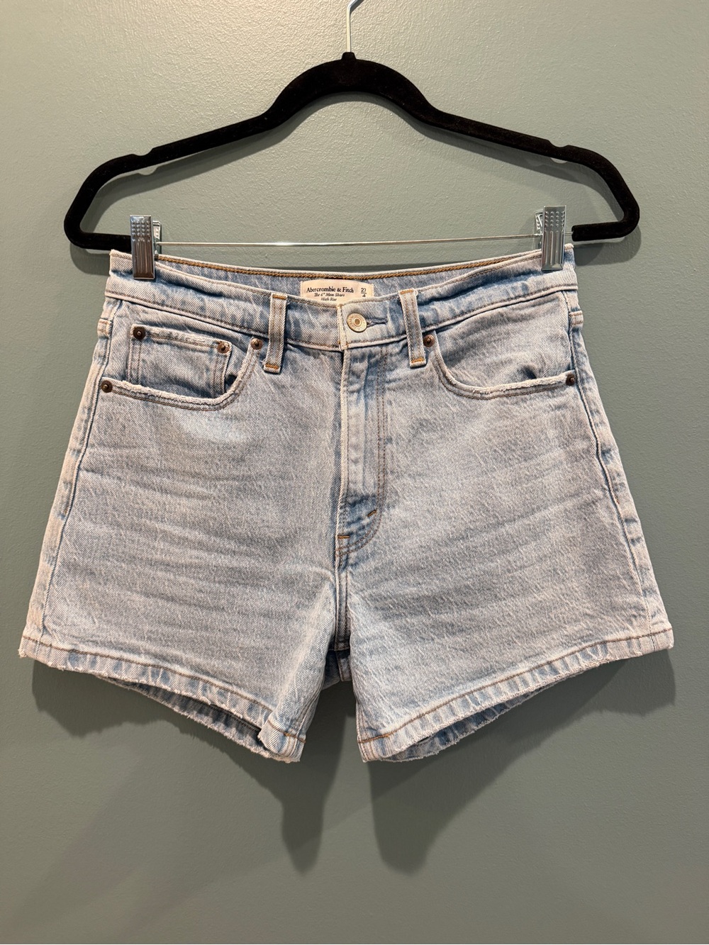 Abercrombie & Fitch Light Wash Denim High-Rise Mom Shorts